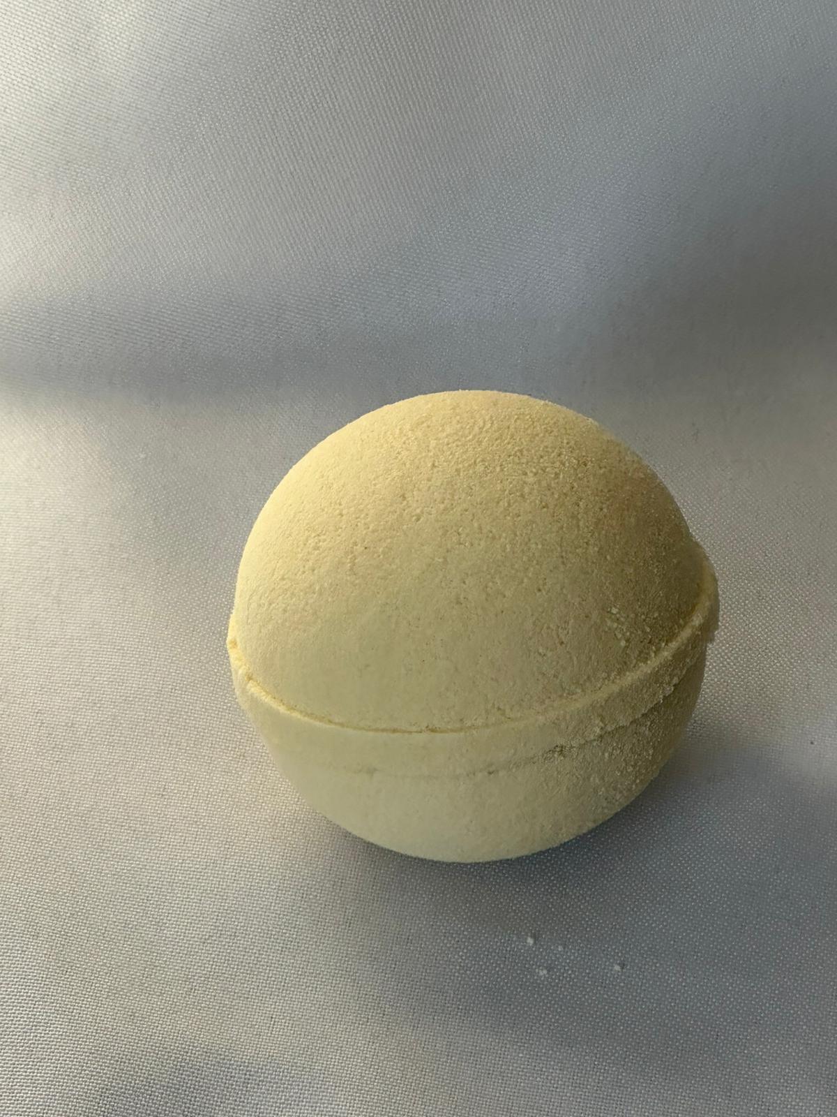 Honey Oat Bath Bomb